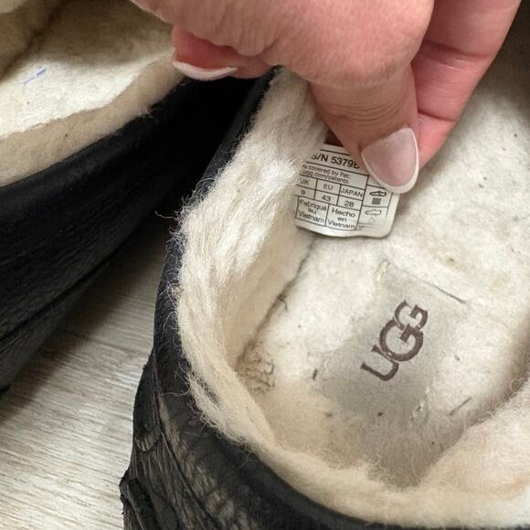 UGGS Men's Black Ascot Leather Slippers Shoes  Size 9 - Picture 7 of 7